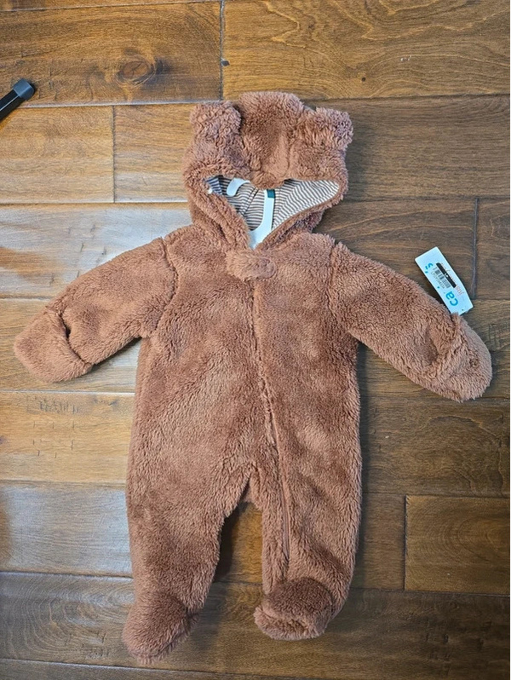 3m brand new baby snow suit from carter's item. 214G2